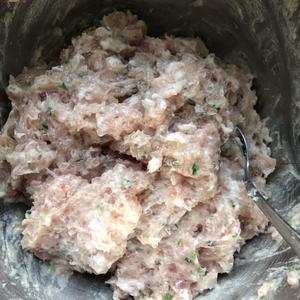 超鲜美灌汤小笼包～含水晶皮冻做法的做法 步骤11