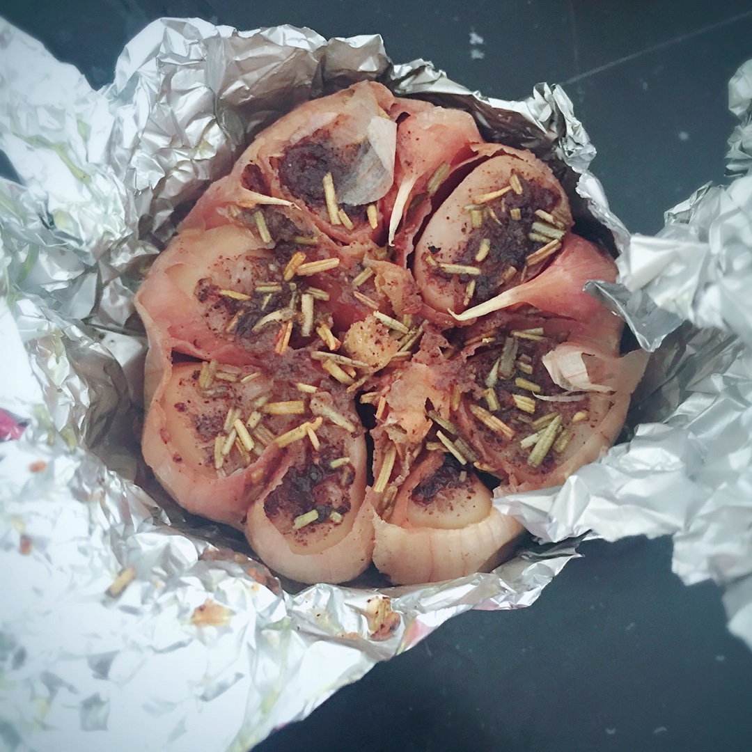 迷迭香烤大蒜