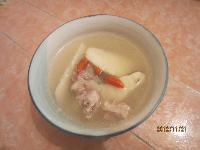 淮山枸杞排骨汤的做法