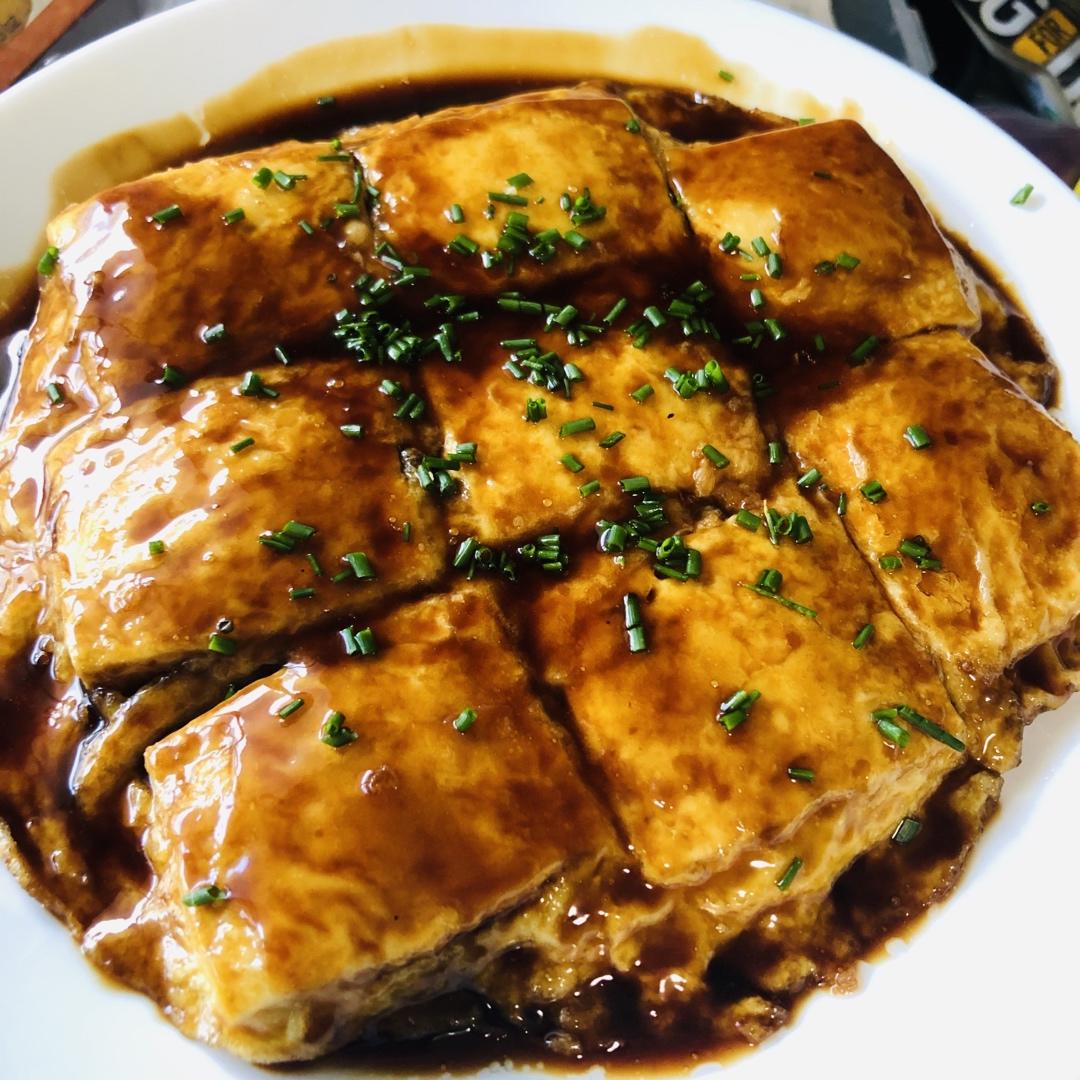厨师长教你：“豆腐煎肉末”的家常做法，味道很赞，先收藏了