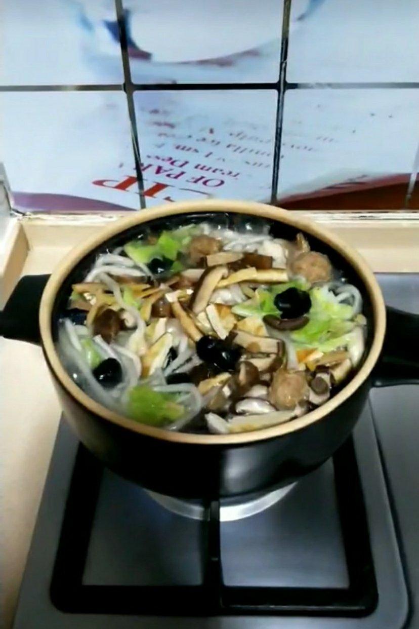 冬季家常菜：白菜炖豆腐
