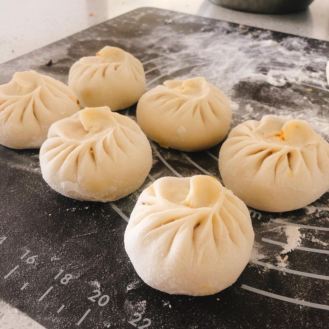 胡萝卜木耳鸡蛋素包子