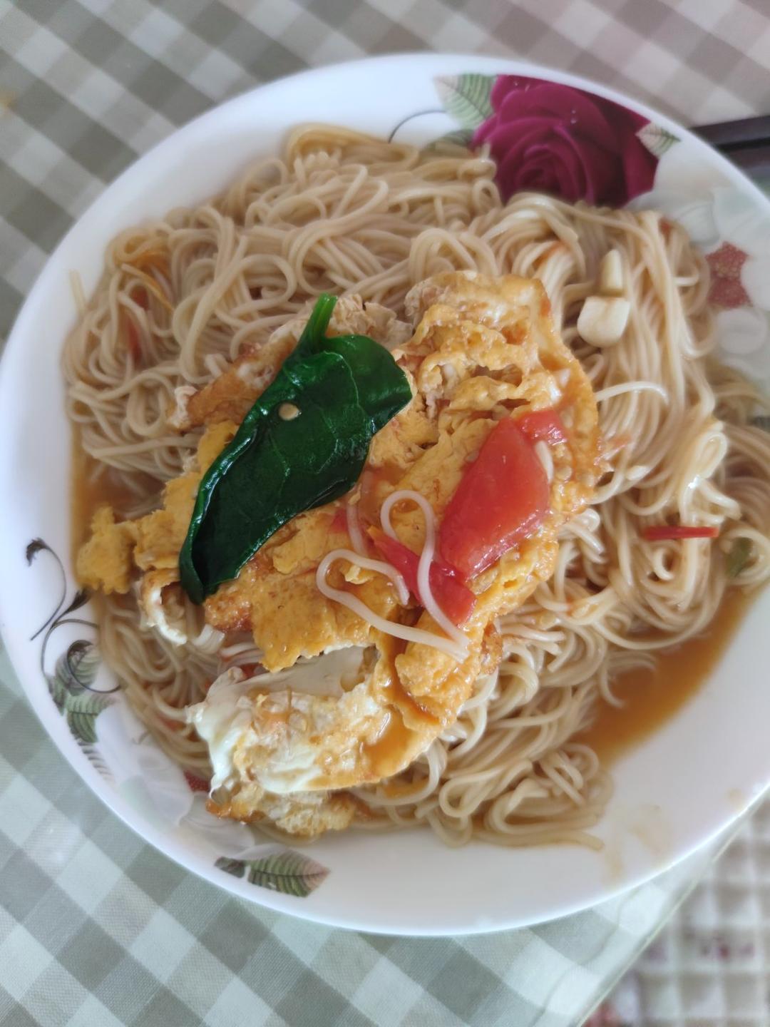 特浓番茄焖虾仁蛋蛋碎虾子面【健康一锅端】