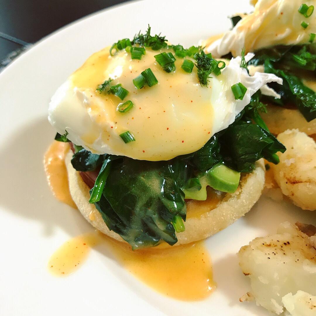 百分百成功的班尼迪克蛋 Benedict（水波蛋+荷兰酱）