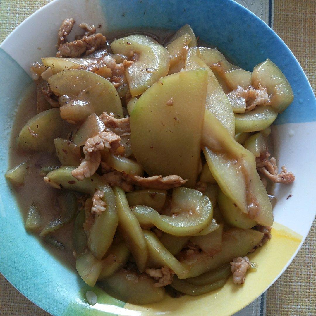 超甜的丝瓜炒肉😋