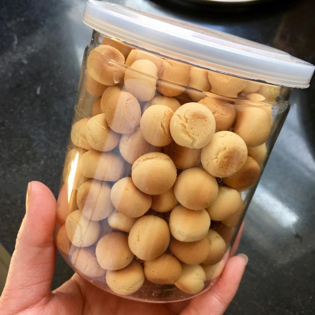 宝宝零食—酥香小馒头