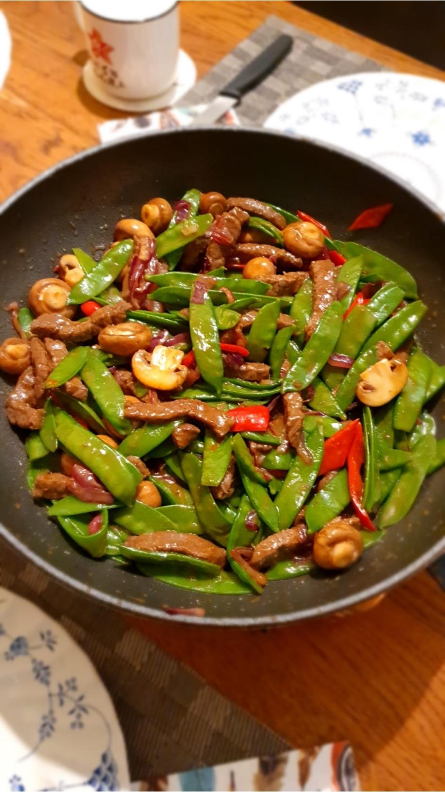 蒜香牛肉荷兰豆 Mongolian Beef