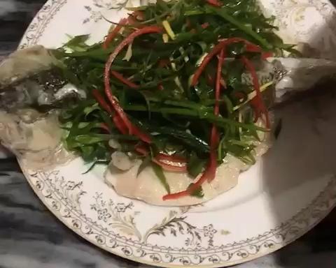 清蒸鲈鱼的做法