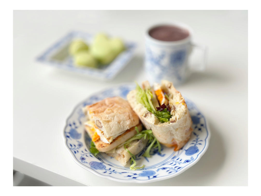 丧心病狂的厚片午餐肉三明治