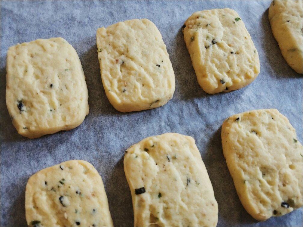 鲜酥咸香的香葱海苔饼干——葱香曲奇plus版/烘焙视频饼干篇7