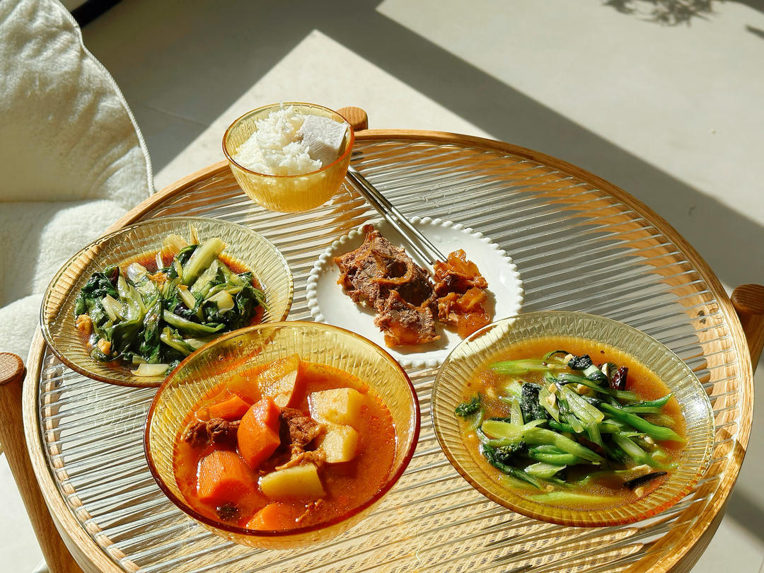 🍅番茄牛腩汤、暖胃养生、简单易学