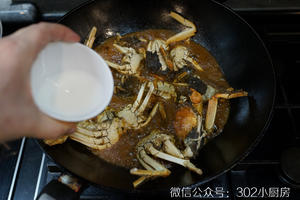 油酱毛蟹  <302小厨房>的做法 步骤14