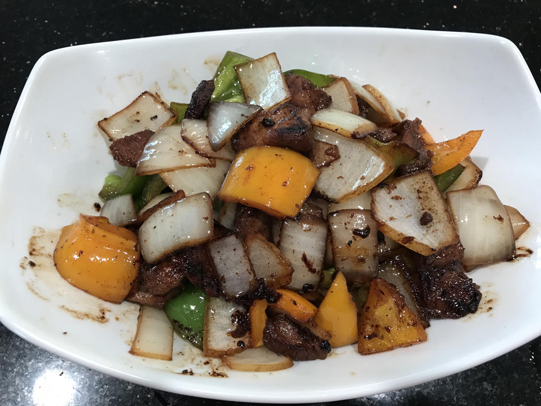 成都人家里的青椒回锅肉