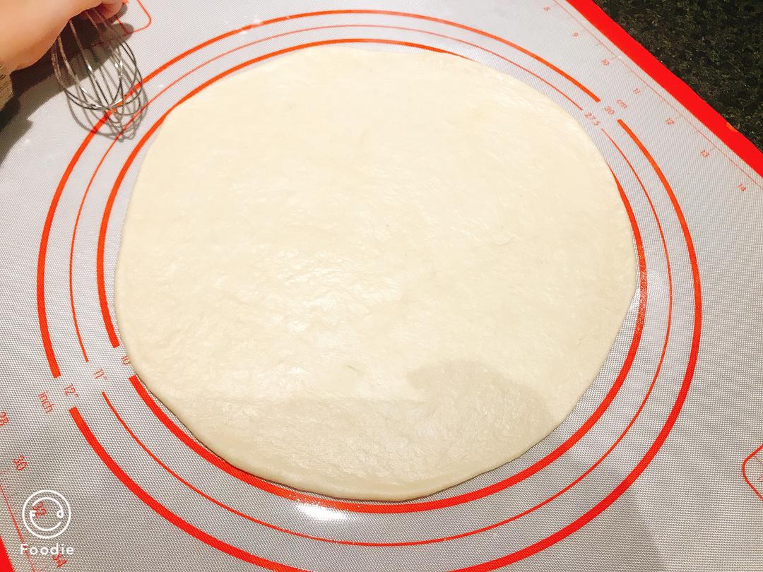 八寸披萨饼底制作的做法 步骤5