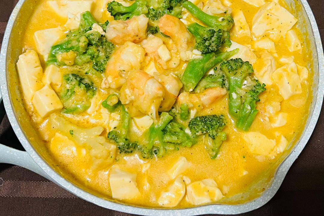 咸蛋黄虾仁豆腐羹