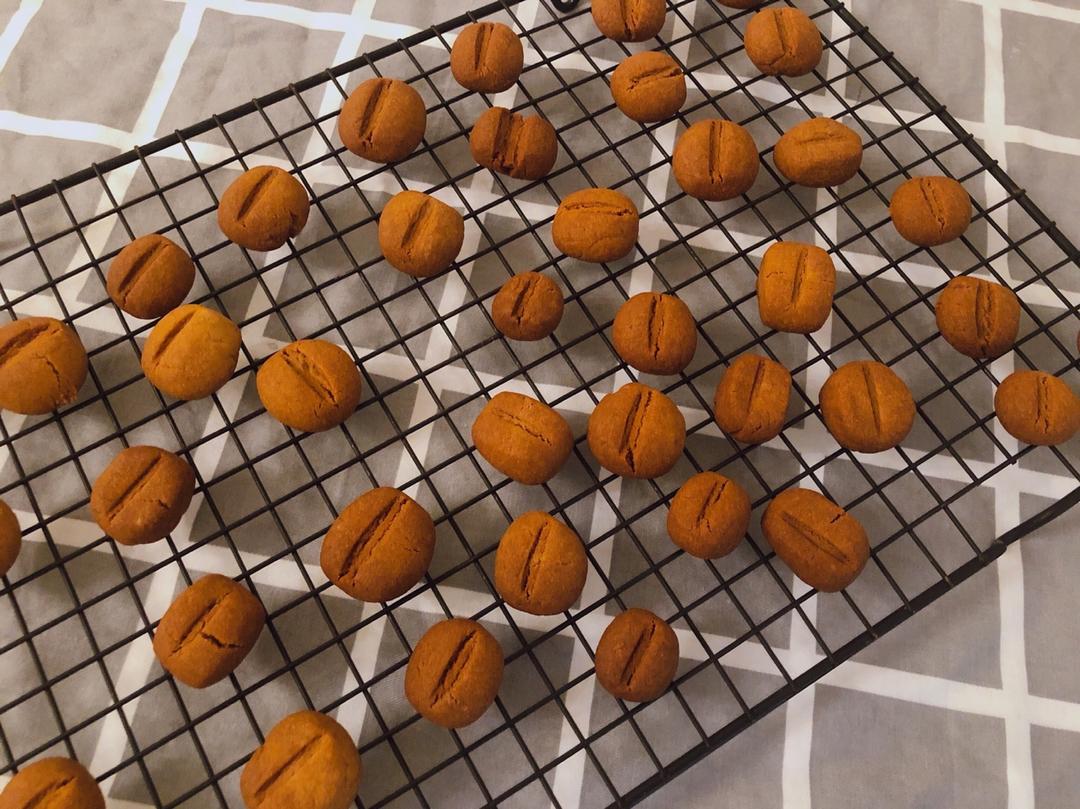 【咖啡豆豆饼干】简单的硬饼干