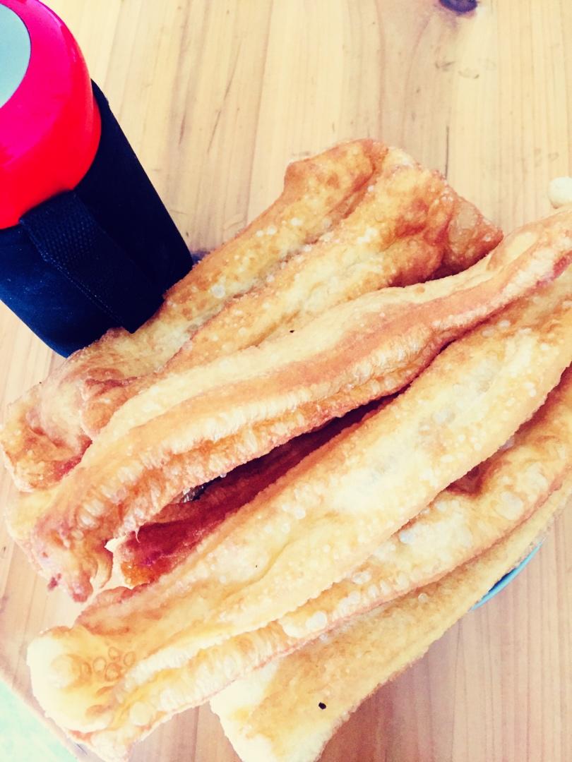 （视频菜谱）自制蓬松 炸油条