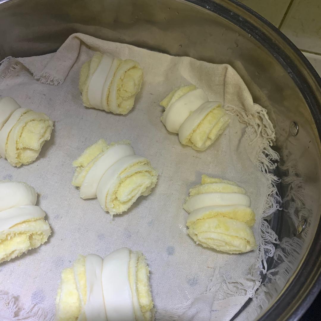 椰蓉馒头卷（附自制椰蓉馅）