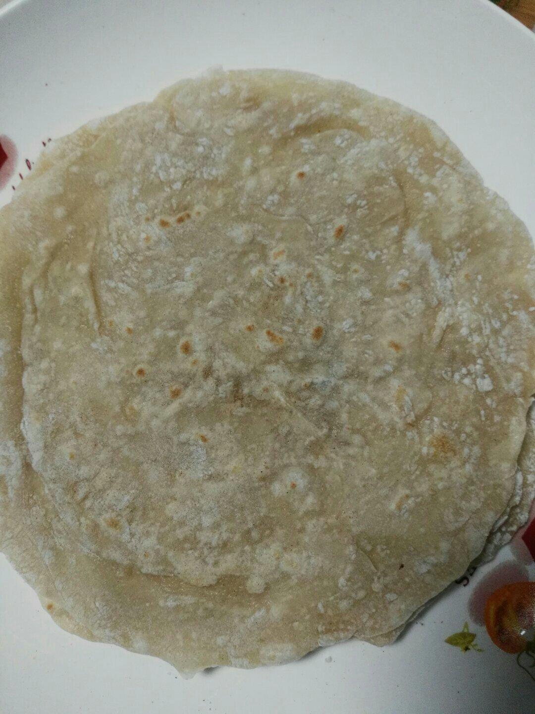 烙春饼(用视频告诉你，这饼有多软)