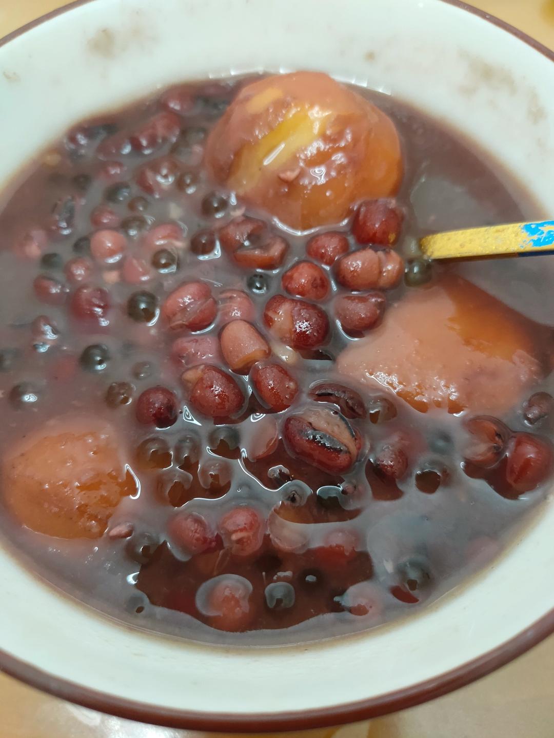 椰汁红豆西米露