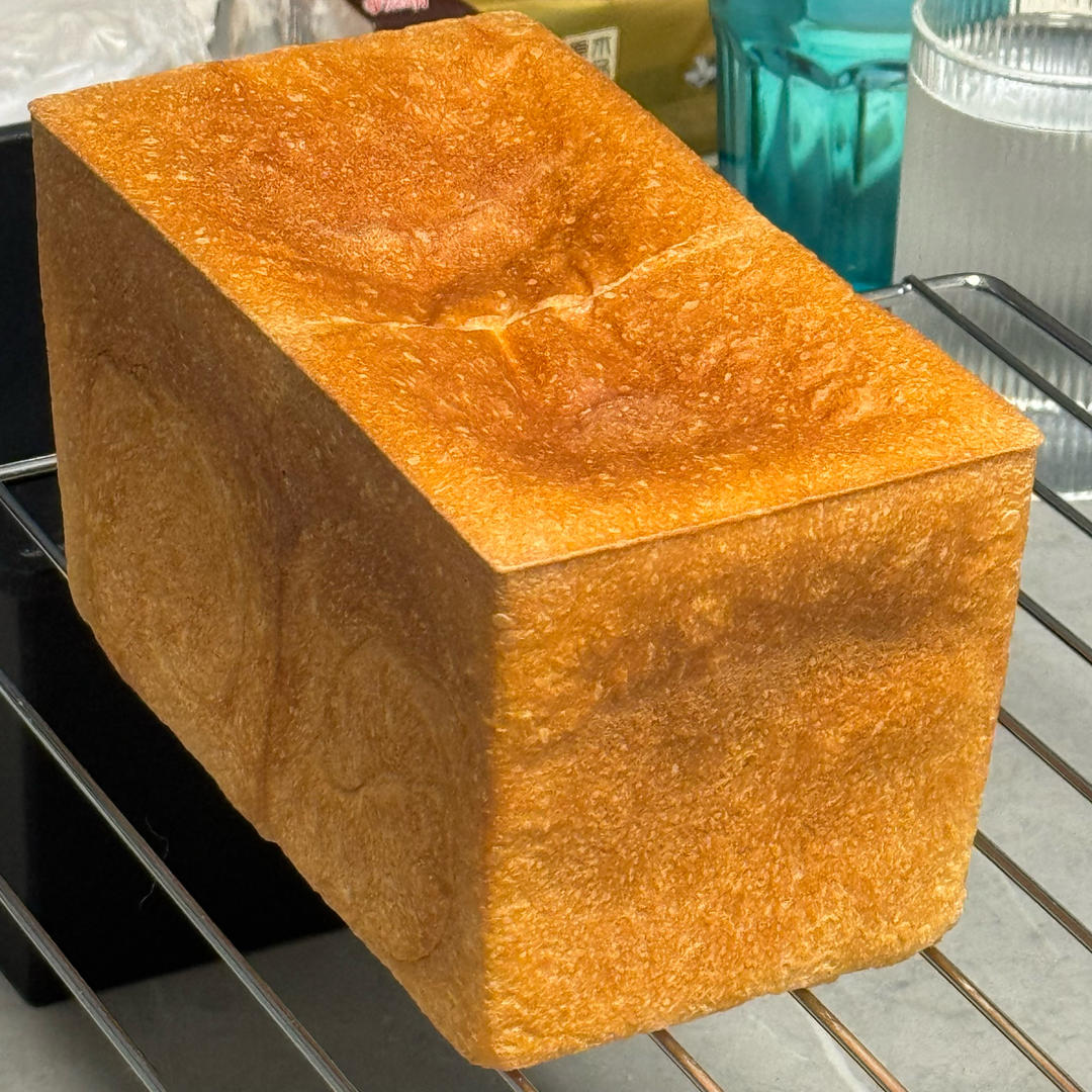 烫种方型白吐司—《银座顶级吐司》｜废话一箩筐的经验分享｜美瑛吐司/PullmanBread