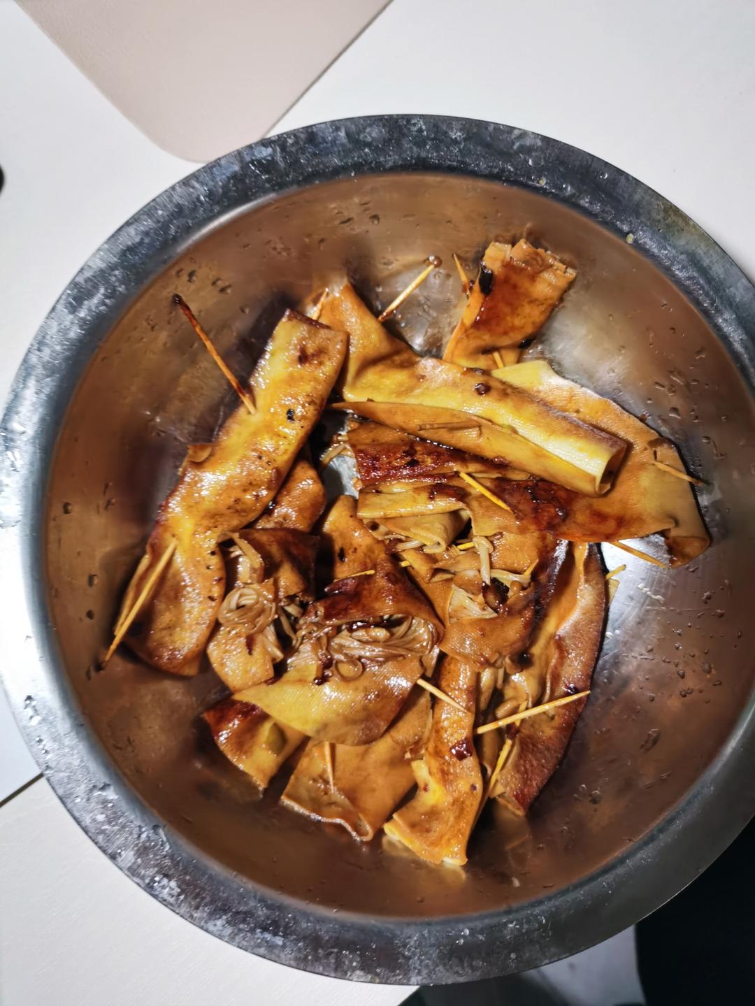 比肉还好吃的金针菇豆皮卷