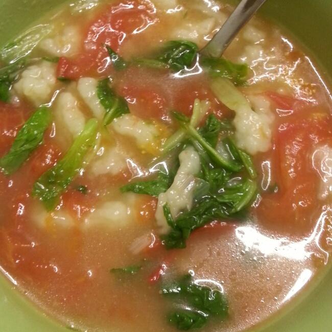 鲜美的西红柿青菜疙瘩汤的做法