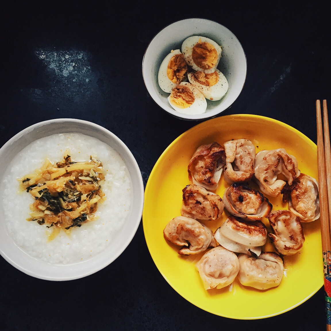 速冻水饺吃腻了吗~变锅贴吧(๑´ڡ`๑)