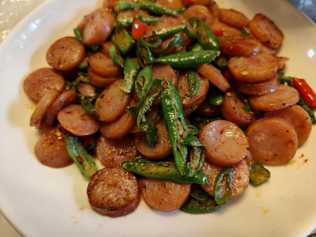 辣椒炒香肠