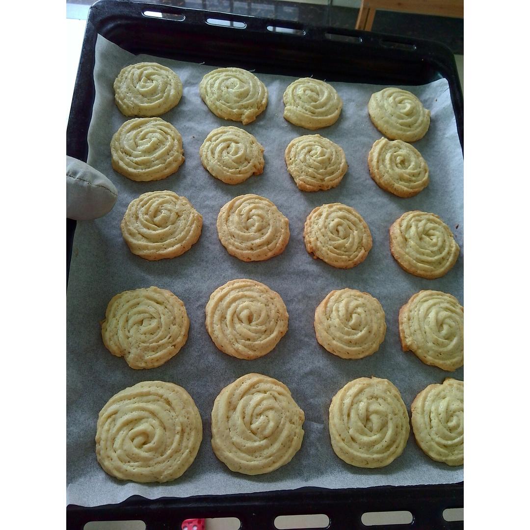 多种口味曲奇（香草、巧克力、抹茶）