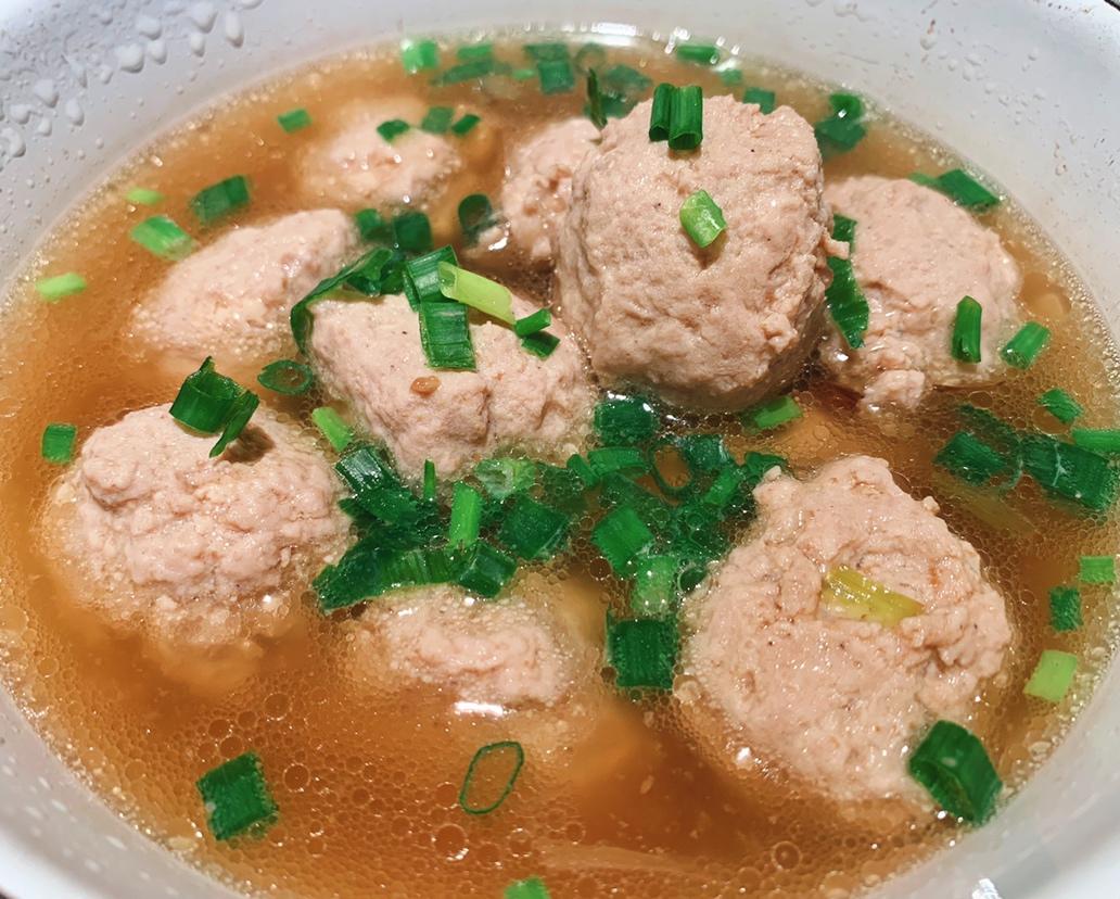 小白菜猪肉丸子汤