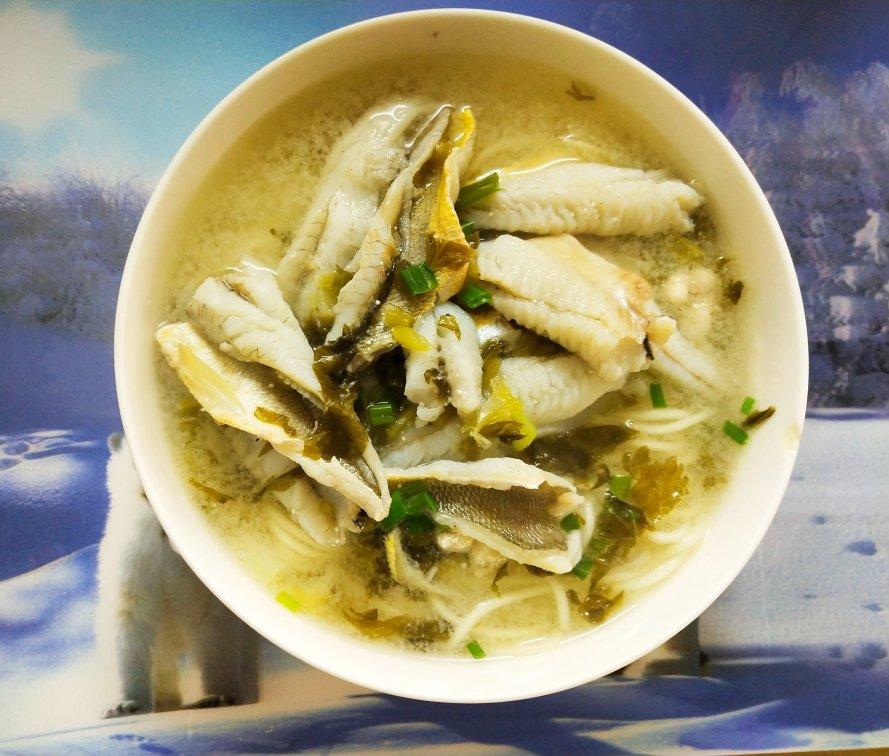 快乐的雍做的雪菜黄鱼面