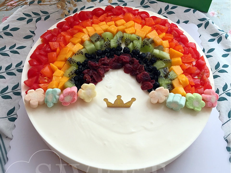 彩虹🌈水果装饰蛋糕的做法