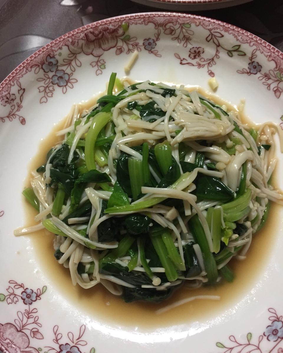 凉拌菠菜金针菇