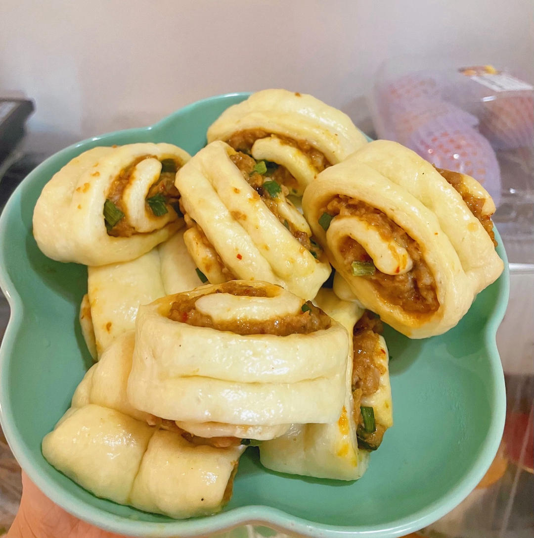 肉沫葱花卷