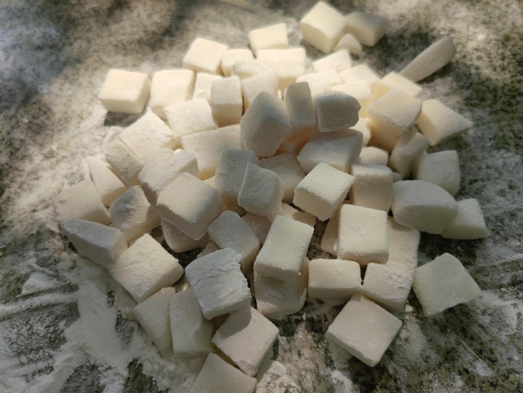 东莞传统美食东莞咸丸（糯米丸）的做法