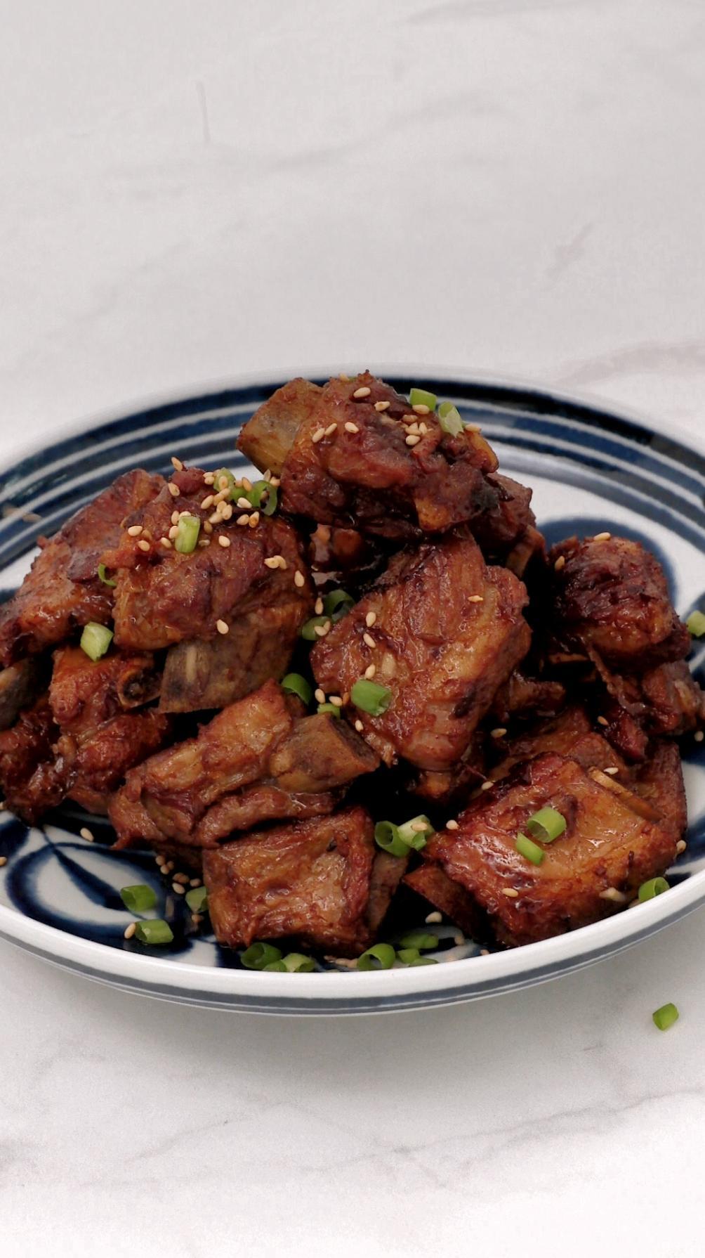 电饭煲焖红烧排骨