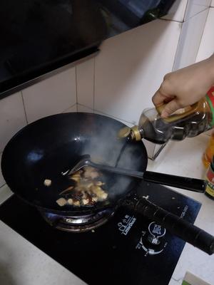 辣椒炒豆皮的做法 步骤5