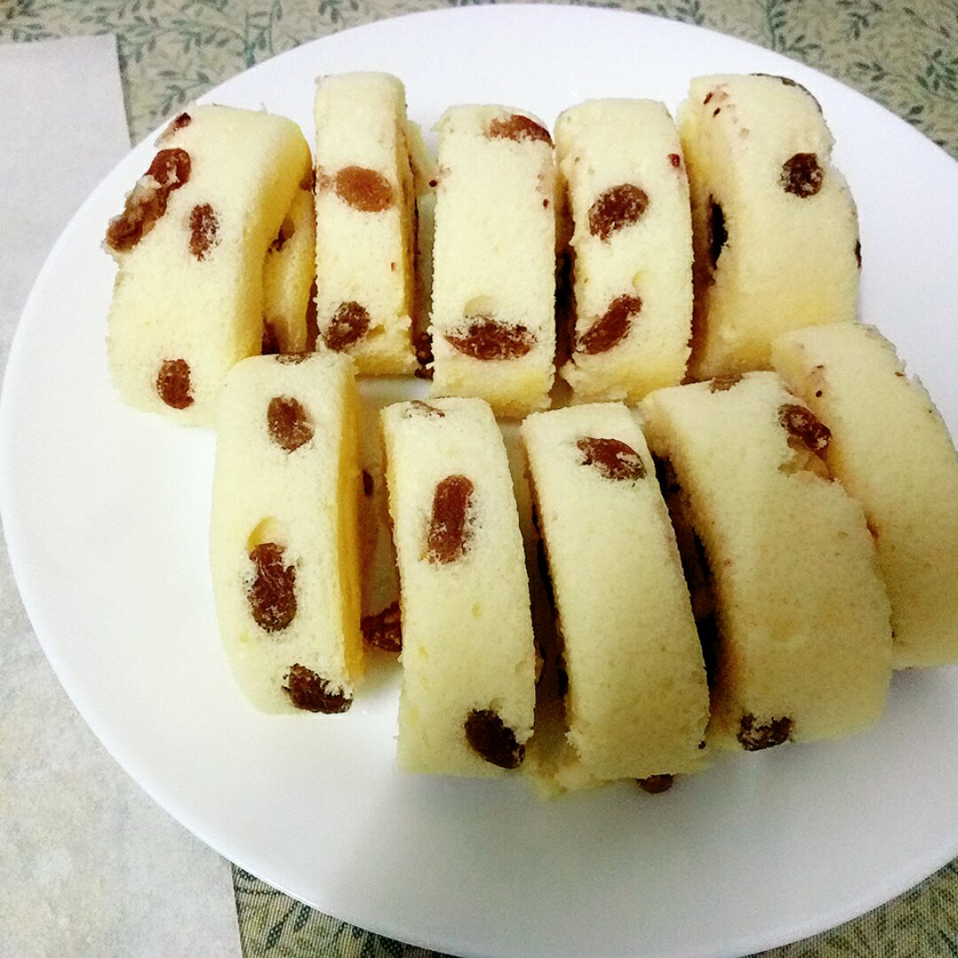 葡萄干蛋糕卷