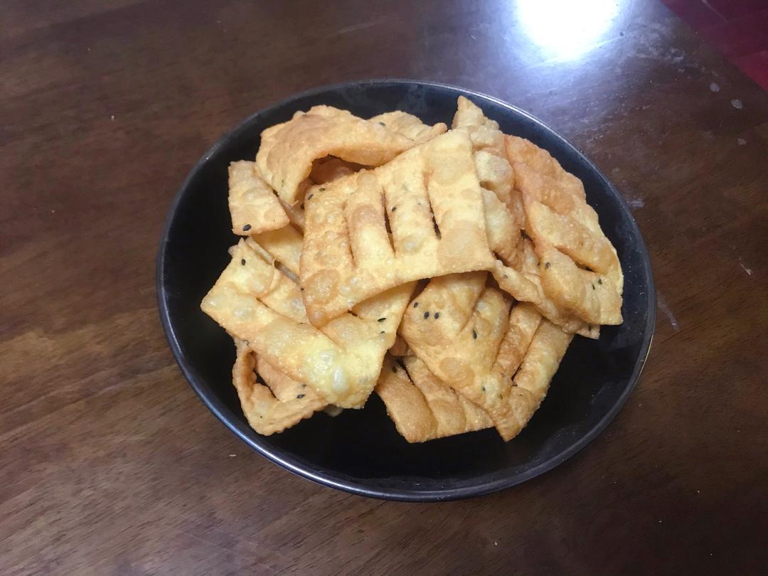 春节传统小食——炸麻叶的做法