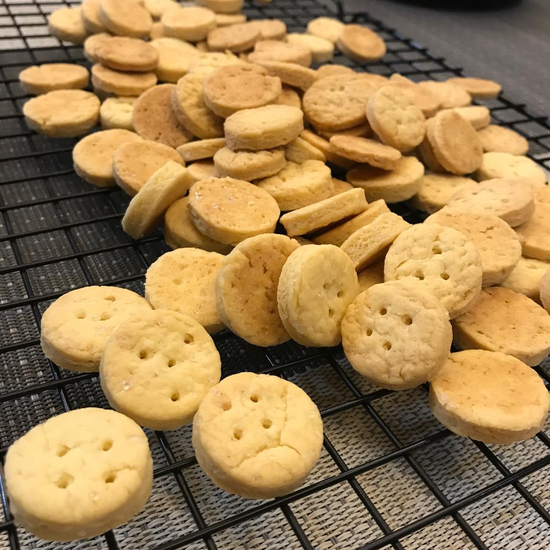 蛋黄纽扣小饼干