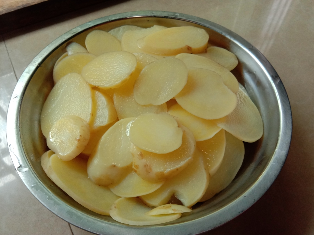 香煎土豆的做法 步骤3