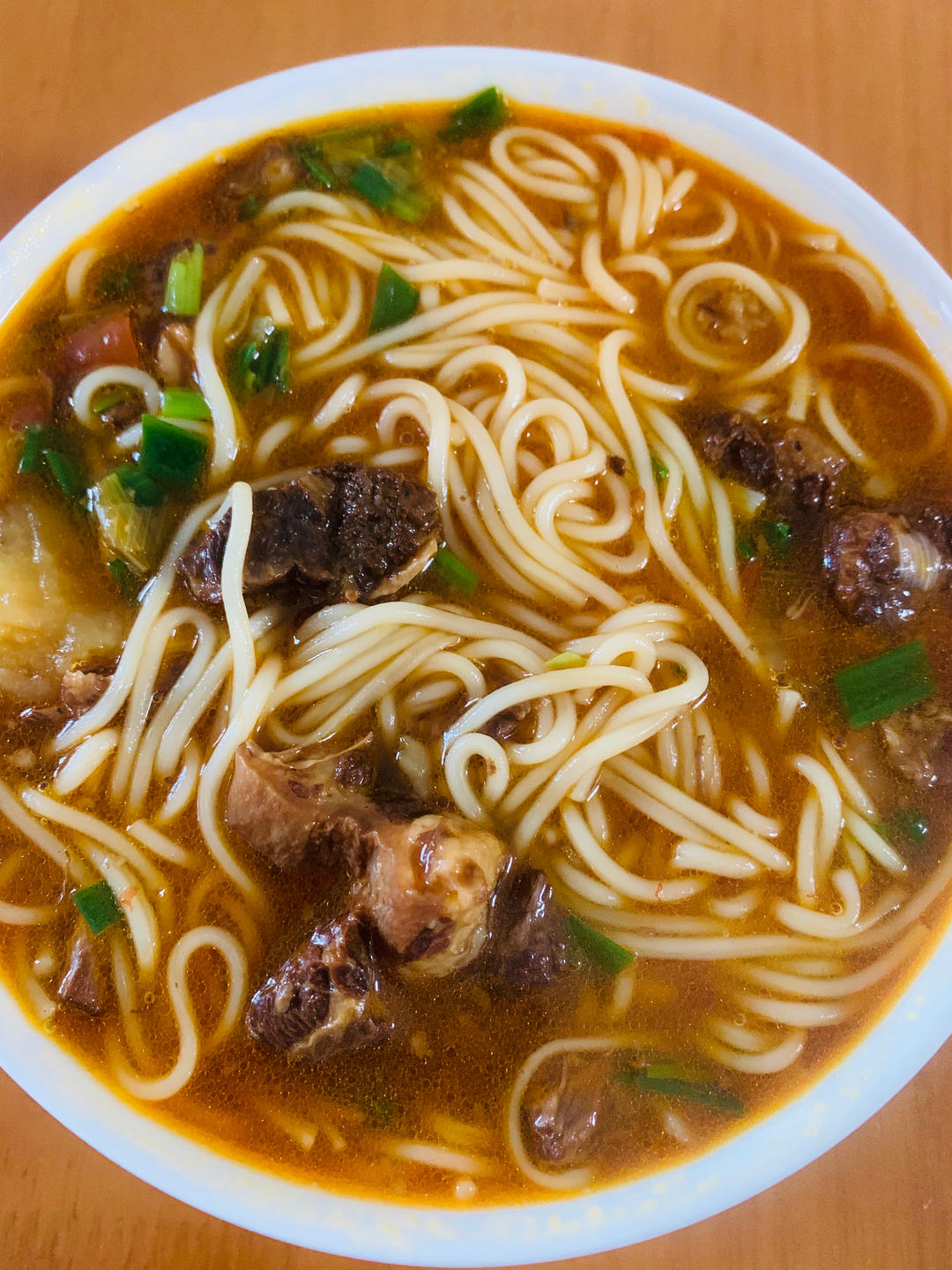 能吃三碗米饭的红烧牛腩煲