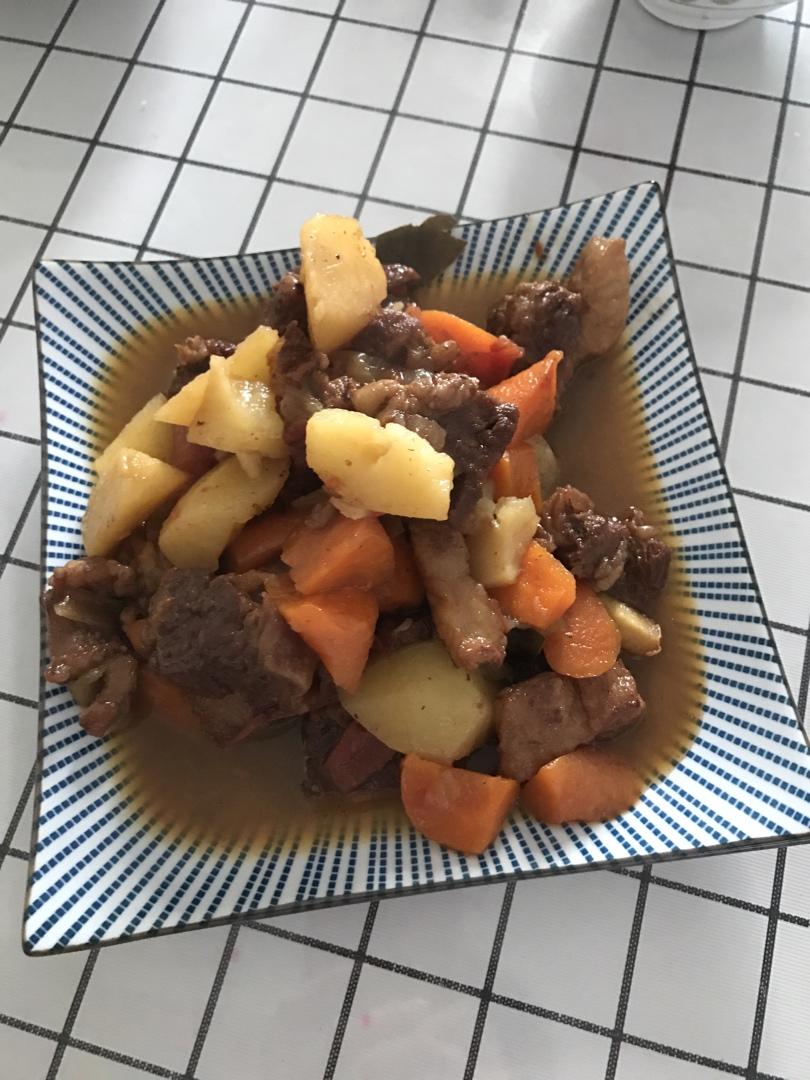 番茄土豆炖牛腩