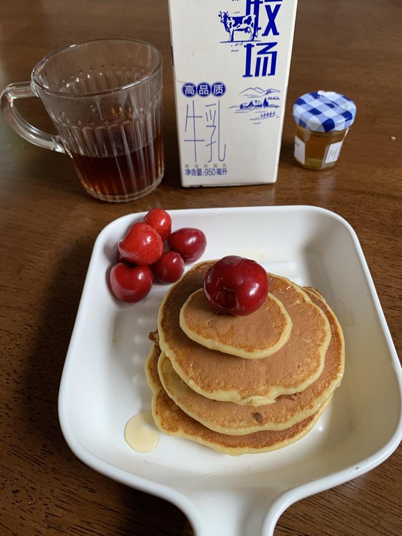 【减脂早餐】无油香蕉松饼（超简单）