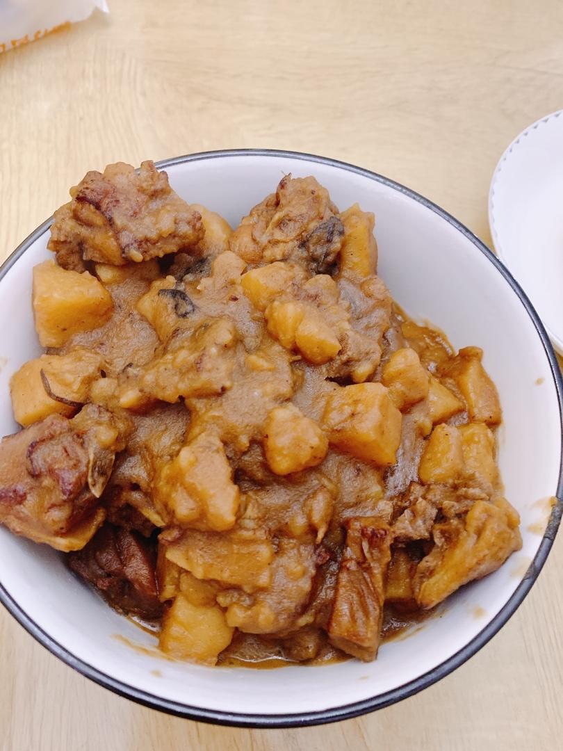 香菇鸡肉炖土豆