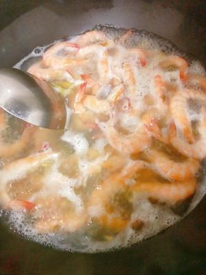 超级简单的白灼明虾的做法 步骤2