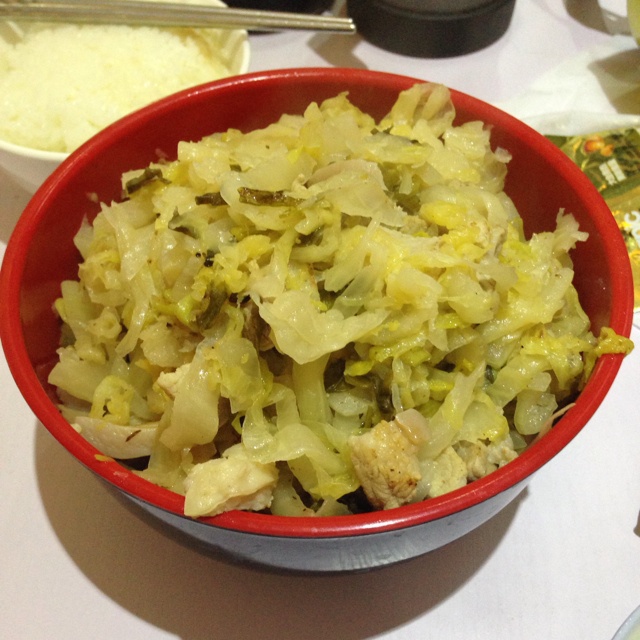 五花肉炖酸菜【最爱妈妈菜】