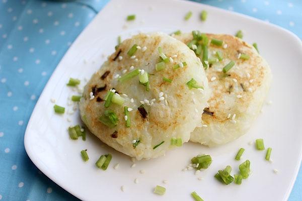 香煎米饭饼的做法