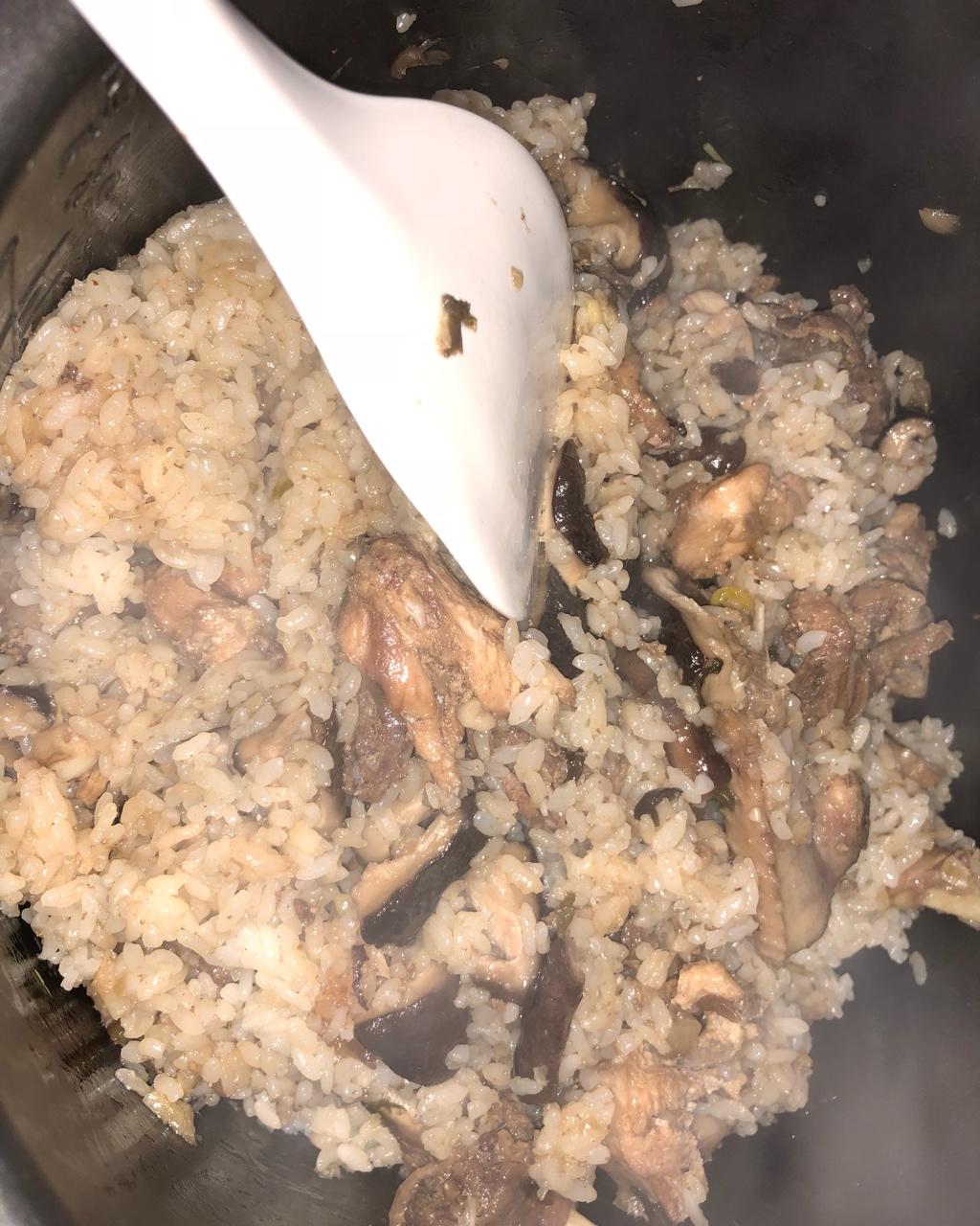 电饭煲版焖饭--香菇南瓜鸡肉饭